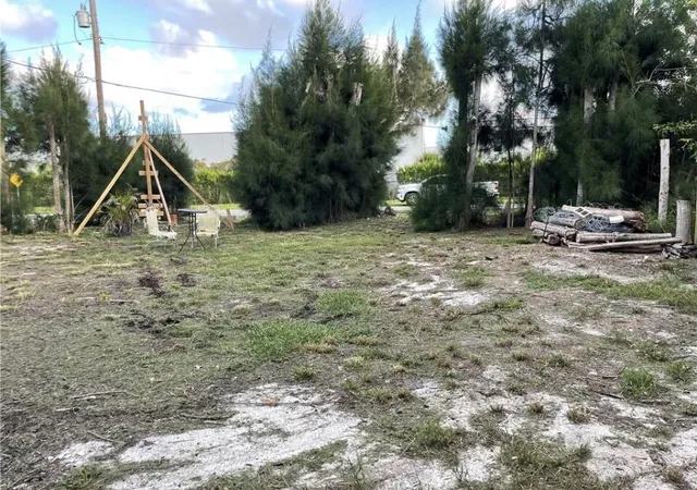 Homes for sale in Vero Beach, FL | 2432 42nd St, Vero Beach, FL 32967 | MLS# R11143191