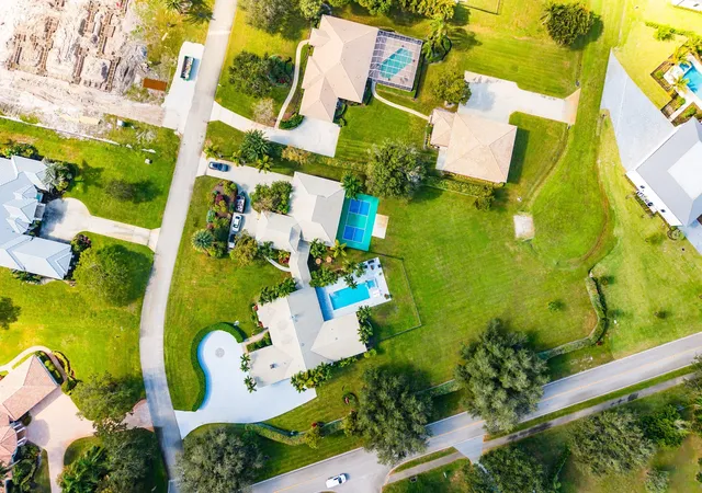 2nd image of 15535 Sunward St, Wellington, FL 33414 | MLS# R11143429