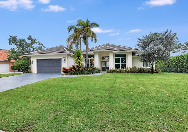 1st image of 3317 Embassy Dr, West Palm Beach, FL 33401 | MLS# R11143706