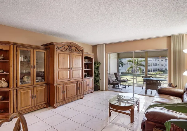 4th image of 3501 Nw 47Th Ave, Lauderdale Lakes, FL 33319