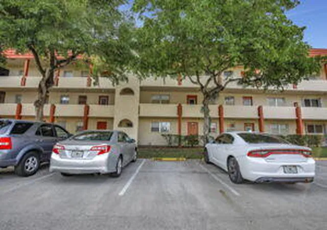 Homes for sale in Sunrise, FL | 3091 E Sun Sunrise Lakes Dr E #207, Sunrise, FL 33322 | MLS# R11143883