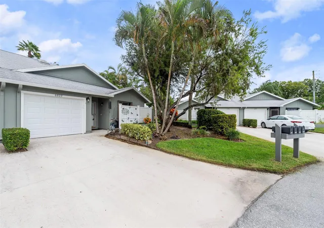 3rd image of 6809 Se Yorktown Dr, Hobe Sound, FL 33455 | MLS# F10538762