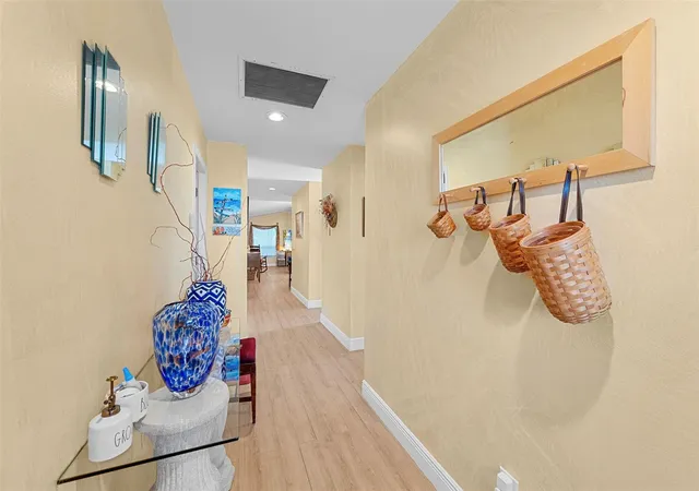 4th image of 6809 Se Yorktown Dr, Hobe Sound, FL 33455 | MLS# F10538762