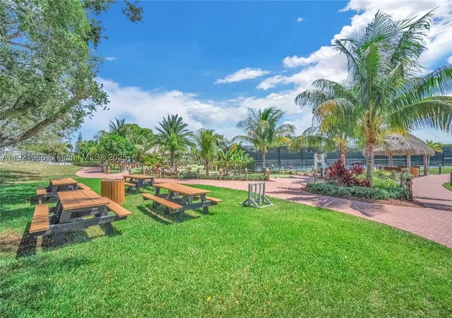Homes for sale in Deerfield Beach, FL | 244 Durham F, Deerfield Beach, FL 33442 | Houzeo