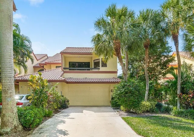 1st image of 5425 10th Fairway Dr #3, Delray Beach, FL 33484 | MLS# F10538258