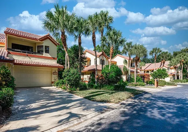 4th image of 5425 10Th Fairway Dr #3, Delray Beach, FL 33484 | MLS# F10538258