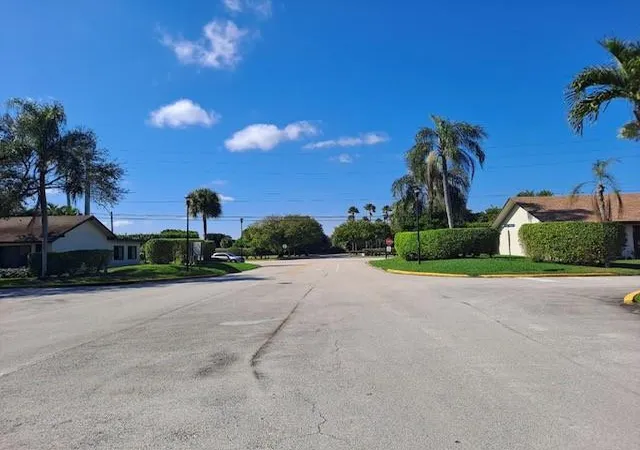 Homes for sale in Deerfield Beach, FL | 2377 Sw 16th Dr, Deerfield Beach, FL 33442 | MLS# F10538691