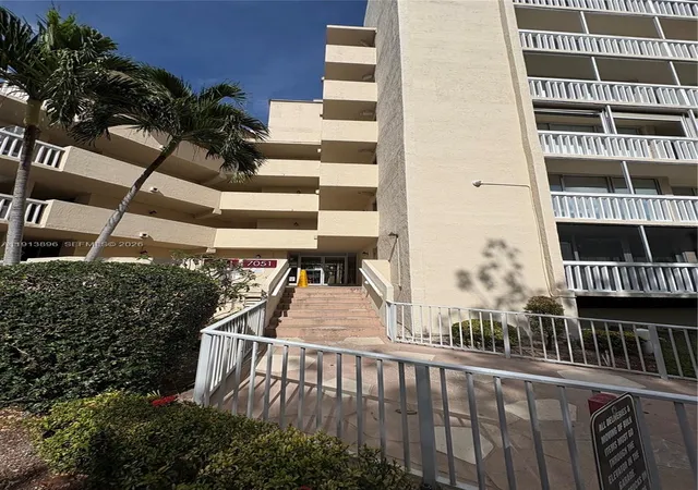7051 Environ Blvd, Miami, FL 33319 | Houzeo