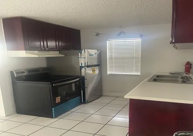 3rd image of 900 Ne 26Th St, Wilton Manors, FL 33305