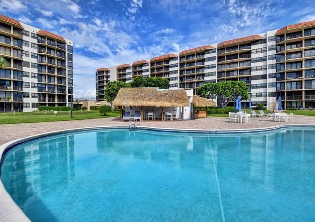 46th image of 899 Jeffery St #710, Boca Raton, FL 33487 | MLS# F10537921