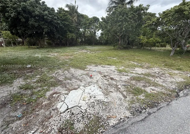 Photo 3 of Land for sale at 201 Nw 11th St, Pompano Beach, FL 33060 | MLS# A11921098 | Listing updated on 2026-08-26