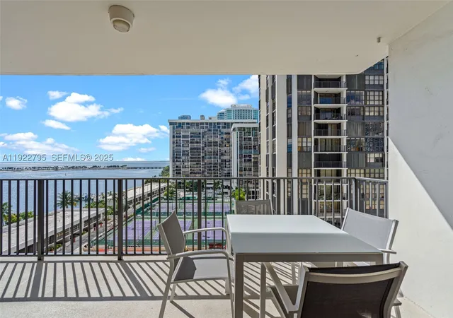 Listing Photo 5 - Condo for sale in Brickell Place Phase I located at 1865 Brickell Ave, Miami, FL 33129 - Unit #A1013