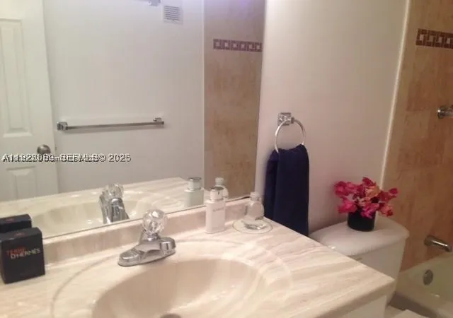 4th image of 3910 Inverrary Blvd #304-B, Lauderhill, FL 33319 | MLS# A11923069