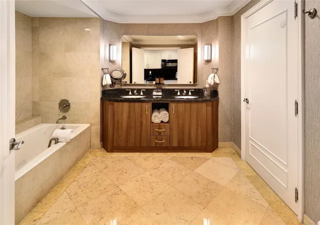 3rd image of 601 N Ft Lauderdale Bch Blvd #905, Fort Lauderdale, FL 33304 | MLS# F10539072