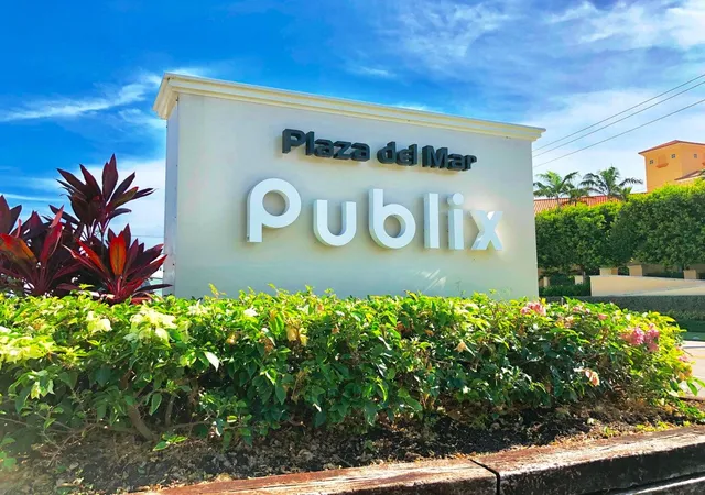 37th image of 4000 S Ocean Blvd #502, Palm Beach, FL 33480 | MLS# R11144949
