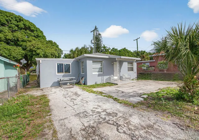 17th image of 621 50th St, West Palm Beach, FL 33407 | MLS# R11145042