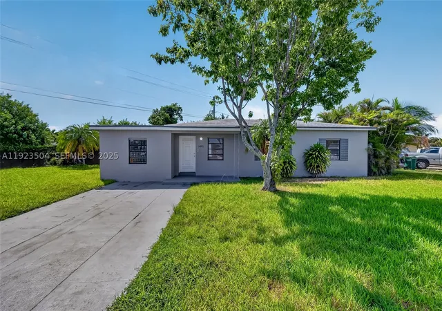 Single family home for sale at 14801 Lincoln Blvd, Miami, FL 33176 | MLS# A11923504
