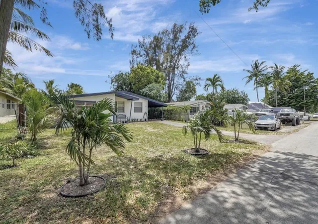 Homes for sale in Hollywood, FL | 7530 Atlanta St, Hollywood, FL 33024 | MLS# R11145133