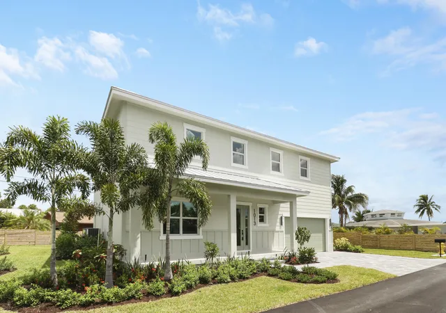 Homes for sale in Jensen Beach, FL | 1013 Ne Orange Ave, Jensen Beach, FL 34957 | MLS# R11145328