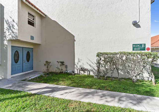 Homes for sale in Deerfield Beach, FL | 1428 Se 4Th Ave, Deerfield Beach, FL 33441
