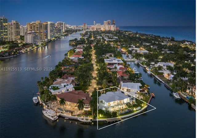 55th image of 142 S Island Is, Golden Beach, FL 33160 | MLS# A11925513