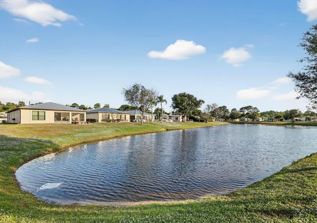 38th image of 24 Azul, Fort Pierce, FL 34951 | MLS# R11145819