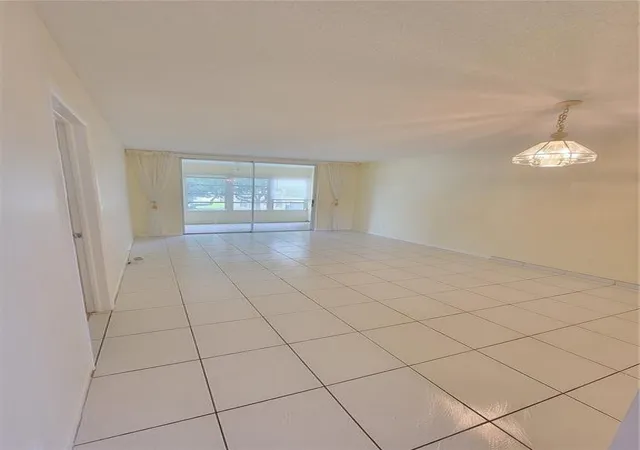 Homes for sale in Tamarac, FL | 6000 Nw 64th Avenue, Tamarac, FL 33319 | Houzeo