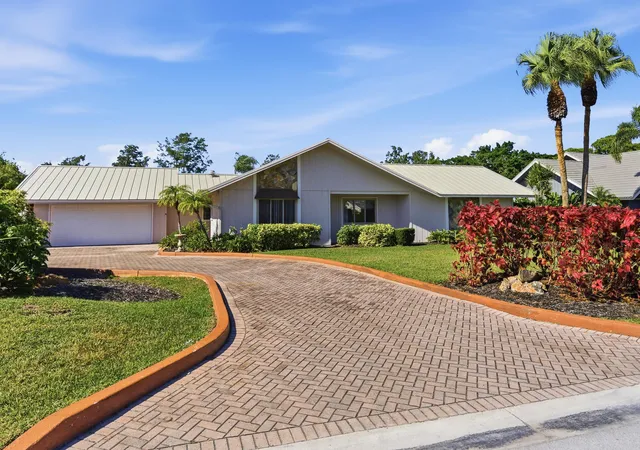 1st image of 5151 Se Burning Tree Cir, Stuart, FL 34997 | MLS# R11146072