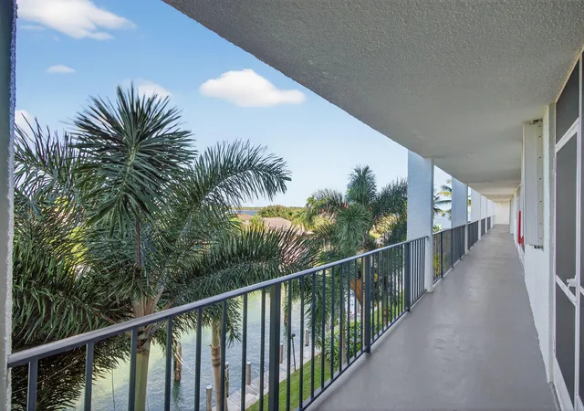 Homes for sale in North Palm Beach, FL | 109 Paradise Harbour Blvd #409, North Palm Beach, FL 33408 | MLS# R11146127