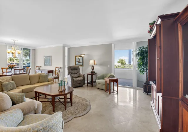 4th image of 2200 S Ocean Blvd #202, Delray Beach, FL 33483 | MLS# R11146271