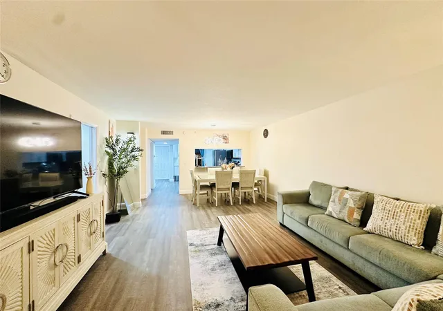 Homes for sale in Pompano Beach, FL | 2200 S Cypress Bend Dr #802, Pompano Beach, FL 33069 | MLS# F10540228