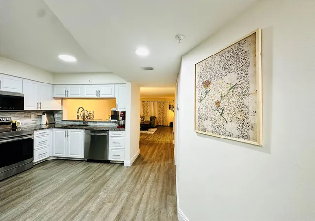 Homes for sale in Pompano Beach, FL | 2200 S Cypress Bend Dr #802, Pompano Beach, FL 33069 | MLS# F10540228