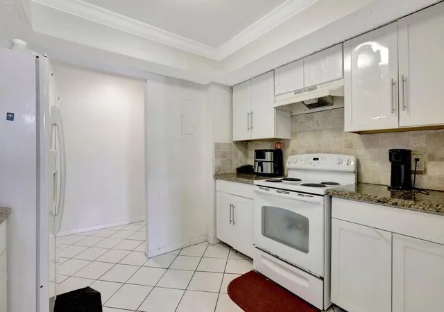 5th image of 5570 Nw 44Th St #518a, Lauderhill, FL 33319 | MLS# F10540240