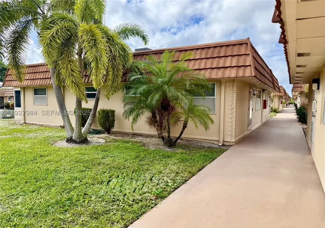2nd image of 293 Seville M #293, Delray Beach, FL 33446 | MLS# A11927984