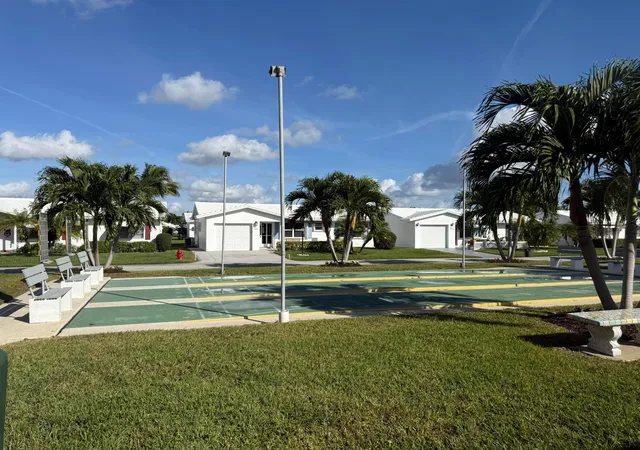 Homes for sale in Boynton Beach, FL | 300 Sw Golfview Terrace, Boynton Beach, FL 33426 | Houzeo
