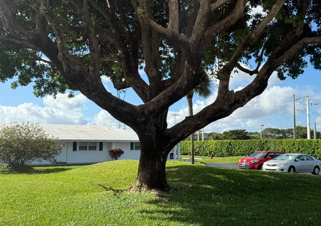 Homes for sale in Boynton Beach, FL | 300 Sw Golfview Ter #152, Boynton Beach, FL 33426 | MLS# R11146537