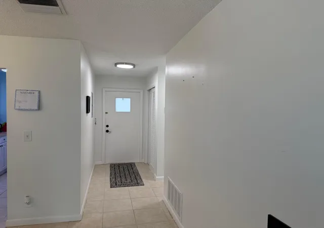 Homes for sale in Boynton Beach, FL | 300 Sw Golfview Ter, Boynton Beach, FL 33426