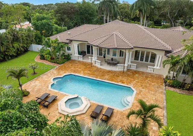 Photo 1 of Single family home for sale at 6890 Sw 94th St, Pinecrest, FL 33156 | MLS# A11927028 | Listing updated on 2026-10-08