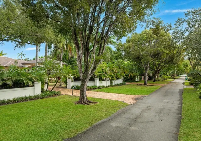 Photo 88 of Single family home for sale at 6890 Sw 94Th St, Pinecrest, FL 33156 | MLS# A11927028 | Listing updated on 2026-10-08