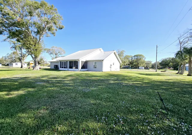 5th image of 603 Nw 11Th Ave, Okeechobee, FL 34972 | MLS# R11146557