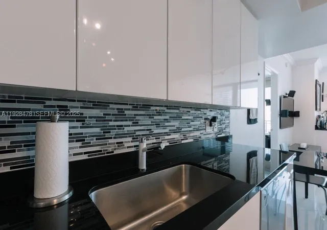 Photo 2 of Condo for sale at 92 Sw 3rd St #1512, Miami, FL 33130 | MLS# A11928478 | Listing updated on 2026-07-28