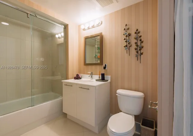 Photo 3 of Condo for sale at 92 Sw 3rd St #1512, Miami, FL 33130 | MLS# A11928478 | Listing updated on 2026-07-28