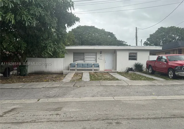 Homes for sale in Miami, FL | 1032 Sw 10th Ave, Miami, FL 33130 | MLS# A11928519