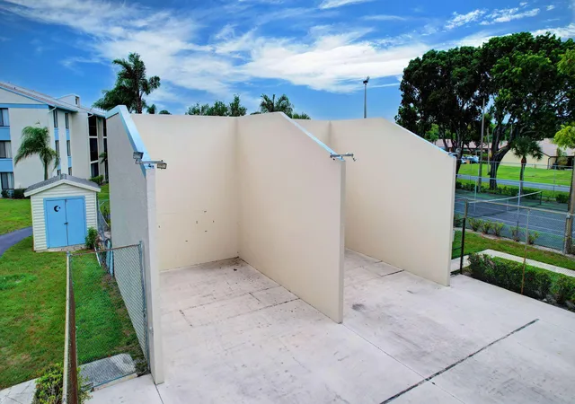 2nd image of 1115 Grn Pine Blvd, West Palm Beach, FL 33409