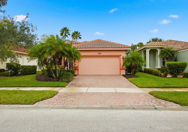 2nd image of 11200 Sw Birch Tree Cir, Port St Lucie, FL 34987 | MLS# R11146732