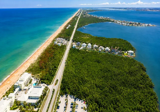 2nd image of 3541 Ne Ocean Blvd Ne #15, Jensen Beach, FL 34957 | MLS# R11146814