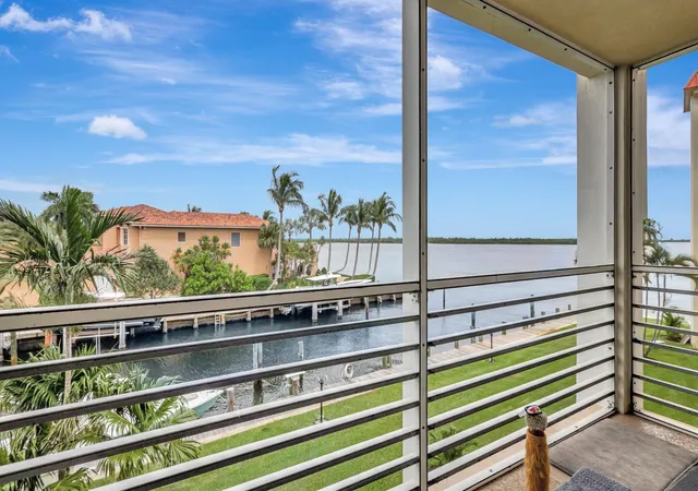Homes for sale in North Palm Beach, FL | 105 Paradise Harbour Blvd #307, North Palm Beach, FL 33408 | MLS# R11146915