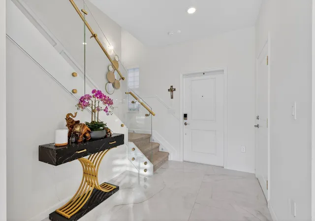 3rd image of 4668 Nw 120Th Wy, Coral Springs, FL 33076 | MLS# F10540055