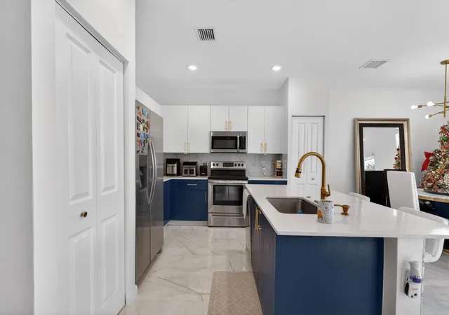 4th image of 4668 Nw 120Th Wy, Coral Springs, FL 33076 | MLS# F10540055