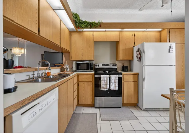 4th image of 2581 Vlg Blvd, West Palm Beach, FL 33409